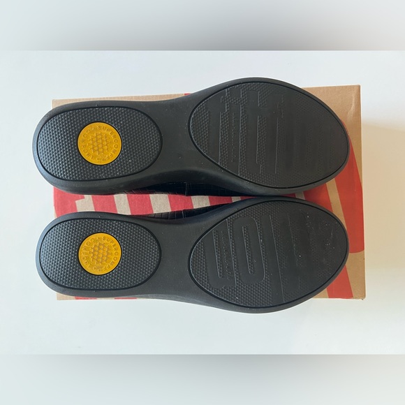 FitFlop Shoes (*new with box) - Picture 5 of 8